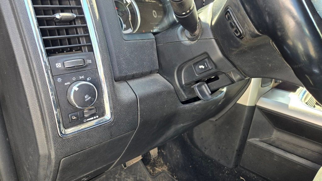 2018 Ram 3500 Laramie photo 12