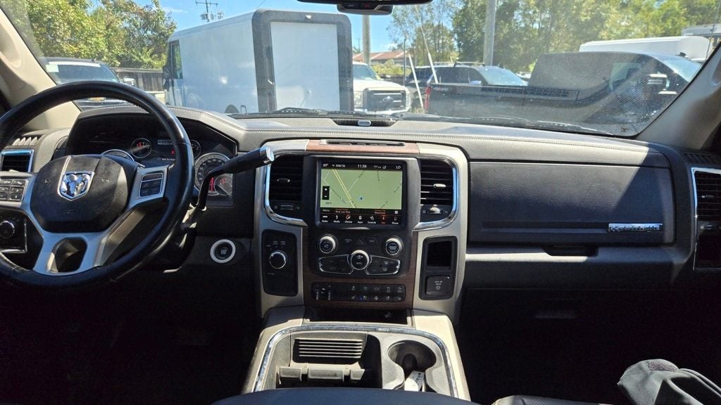 2018 Ram 3500 Laramie photo 17