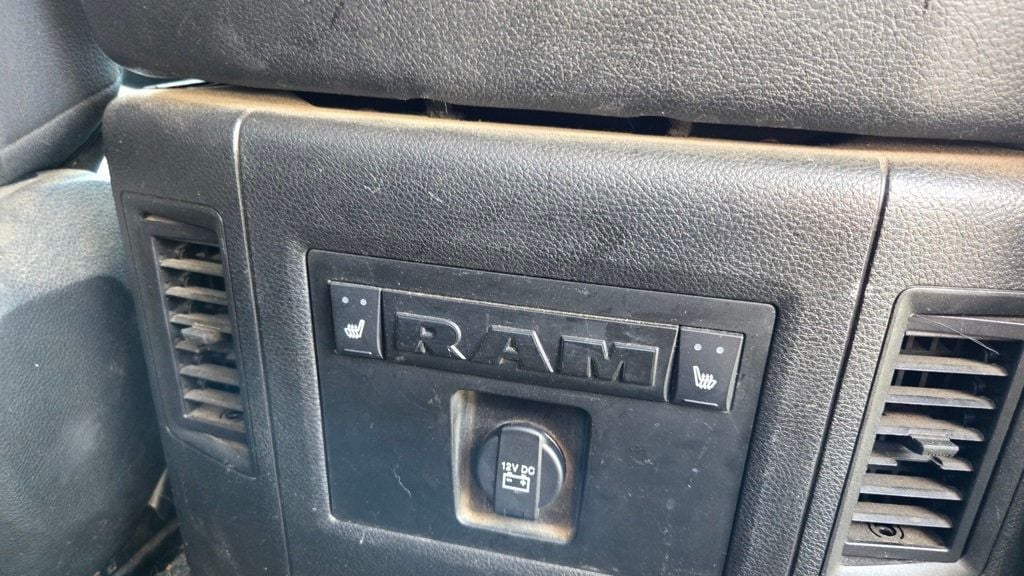 2018 Ram 3500 Laramie photo 22