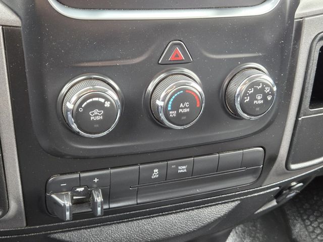 2018 Ram 3500 Tradesman - 22940895 - 18