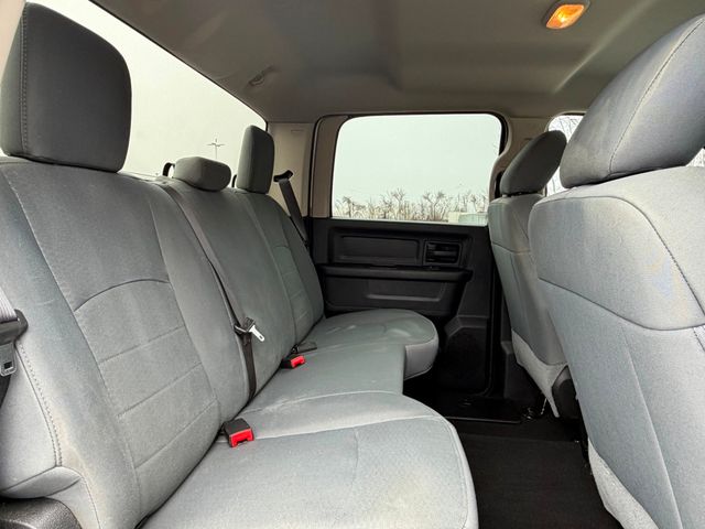 2018 Ram 3500 Tradesman 4x4 Crew Cab 6'4" Box - 22991481 - 22