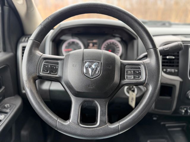 2018 Ram 3500 Tradesman 4x4 Crew Cab 6'4" Box - 22991481 - 26