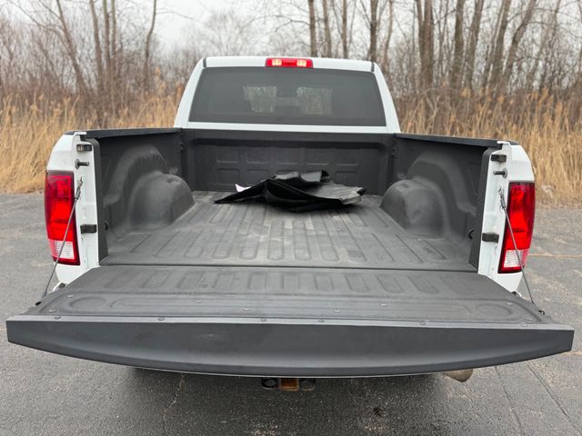 2018 Ram 3500 Tradesman 4x4 Crew Cab 6'4" Box - 22991481 - 36