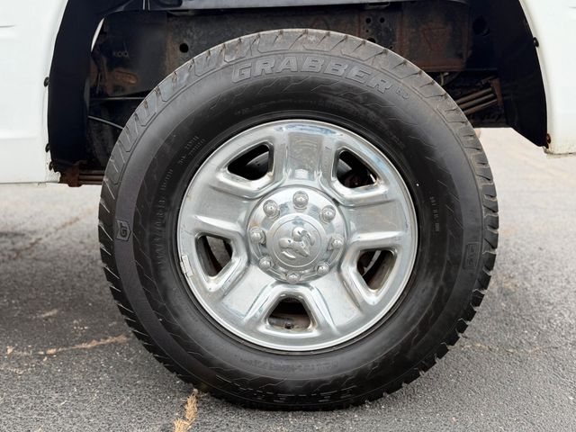 2018 Ram 3500 Tradesman 4x4 Crew Cab 6'4" Box - 22991481 - 37