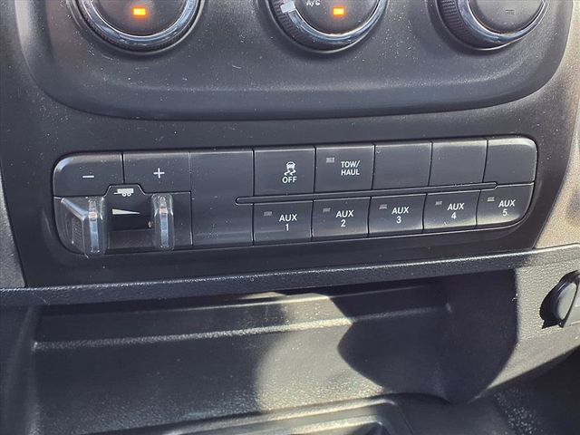 2018 Ram 3500 Chassis Cab 9' Service Body - 22931666 - 28