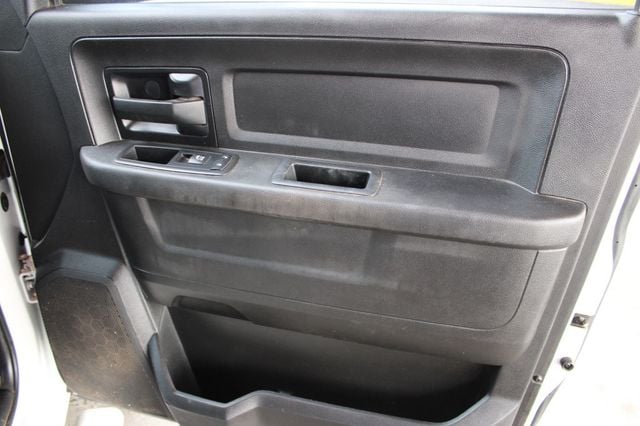 2018 Ram 3500 Chassis Cab FLAT BED - 23047930 - 13