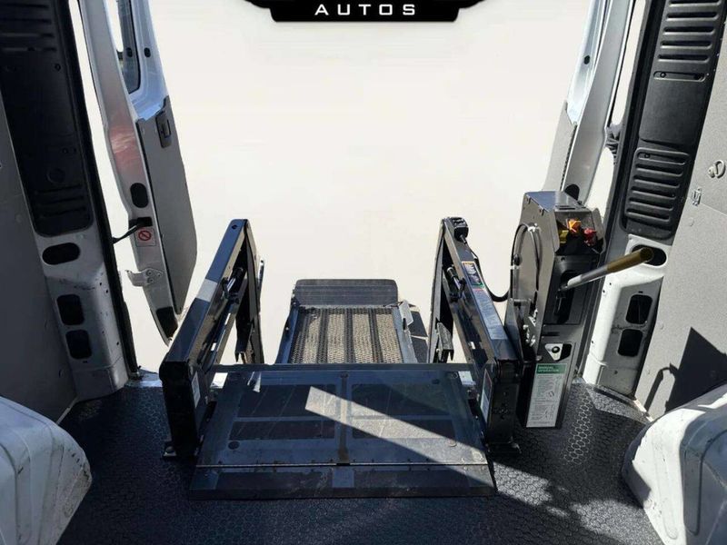 2018 Ram ProMaster Cargo Van 1500 Low Roof 136" WB - 22997392 - 15