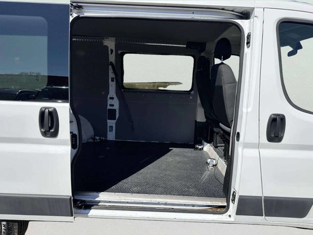 2018 Ram ProMaster Cargo Van 1500 Low Roof 136" WB - 22997392 - 18