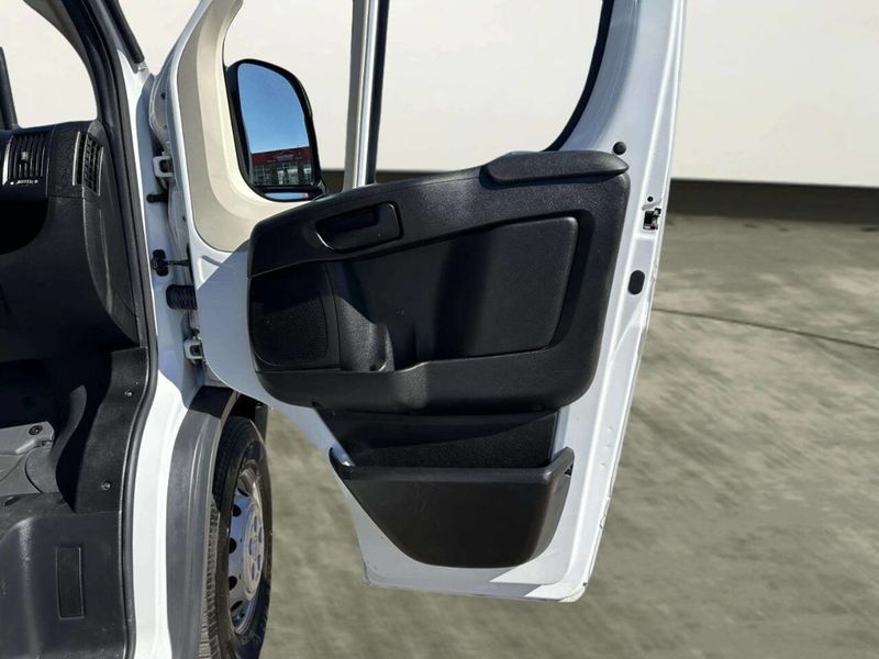 2018 Ram ProMaster Cargo Van 1500 Low Roof 136" WB - 22997392 - 20