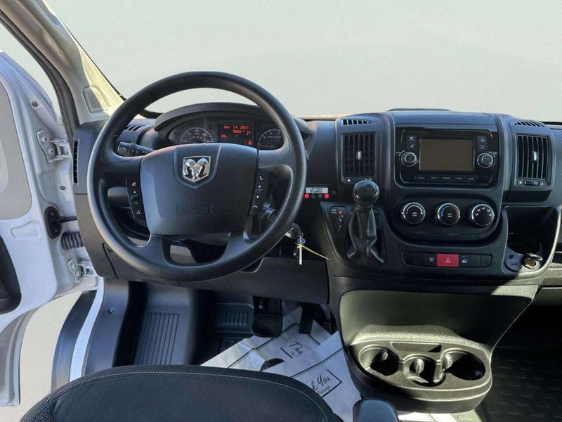 2018 Ram ProMaster Cargo Van 1500 Low Roof 136" WB - 22997392 - 24