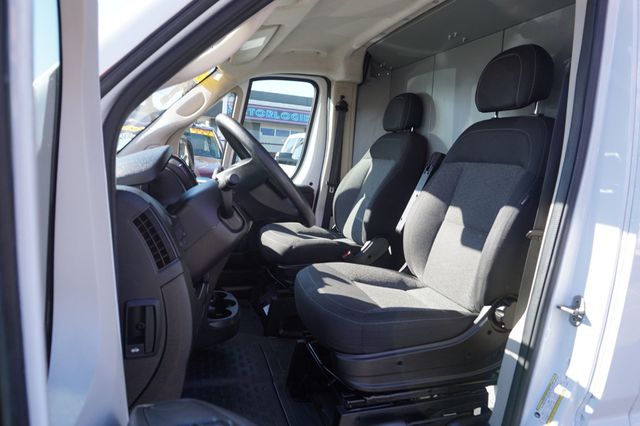 2018 Ram ProMaster Cargo Van 2500 HIGH ROOF, CLOTH SEATS, CARGO RACKS - 22982137 - 16