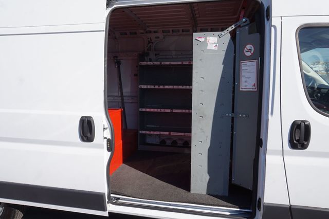 2018 Ram ProMaster Cargo Van 2500 HIGH ROOF, CLOTH SEATS, CARGO RACKS - 22982137 - 17