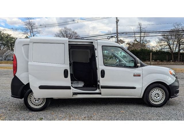 2018 RAM Promaster City Tradesman photo 12