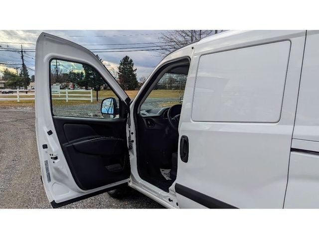 2018 RAM Promaster City Tradesman photo 9