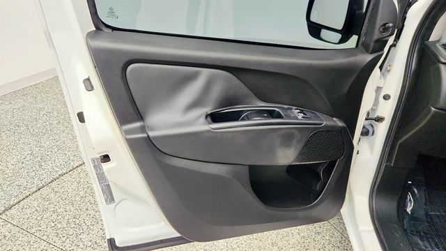 2018 Ram ProMaster City Cargo Van Tradesman Van w/ Ranger Design Shelving & ParkSense Park Assist - 23012318 - 9