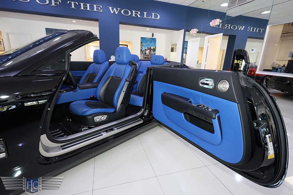 2018 Rolls-Royce Dawn Black Badge Convertible - 22965393 - 12