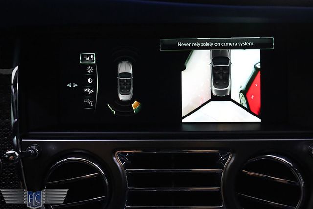 2018 Rolls-Royce Dawn Black Badge Convertible - 22965393 - 28