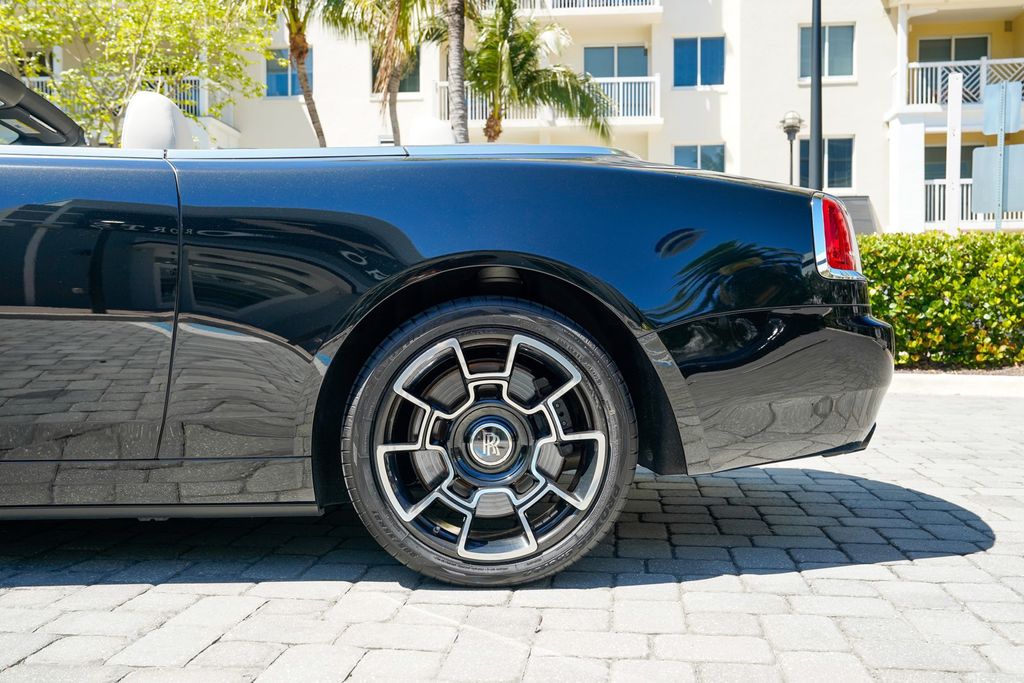 2018 Rolls-Royce Dawn Convertible - 23014492 - 13