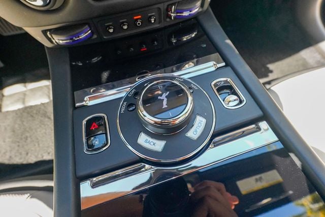2018 Rolls-Royce Dawn Convertible - 23014492 - 64