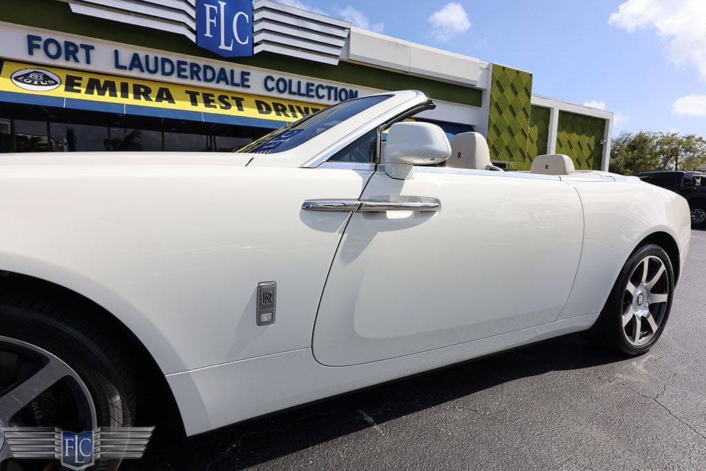 2018 Rolls-Royce Dawn Convertible - 22656283 - 11