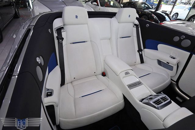 2018 Rolls-Royce Dawn Convertible - 22879158 - 15