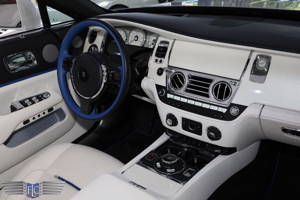 2018 Rolls-Royce Dawn Convertible - 22879158 - 18
