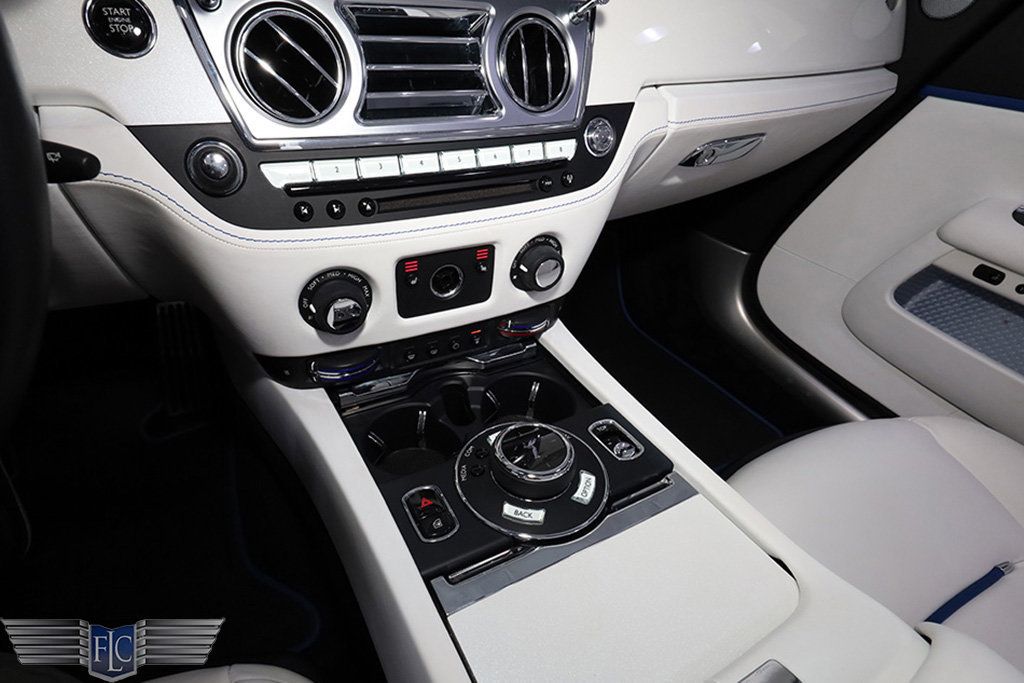 2018 Rolls-Royce Dawn Convertible - 22879158 - 28