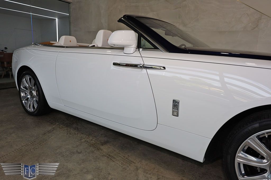 2018 Rolls-Royce Dawn Convertible - 22503993 - 12