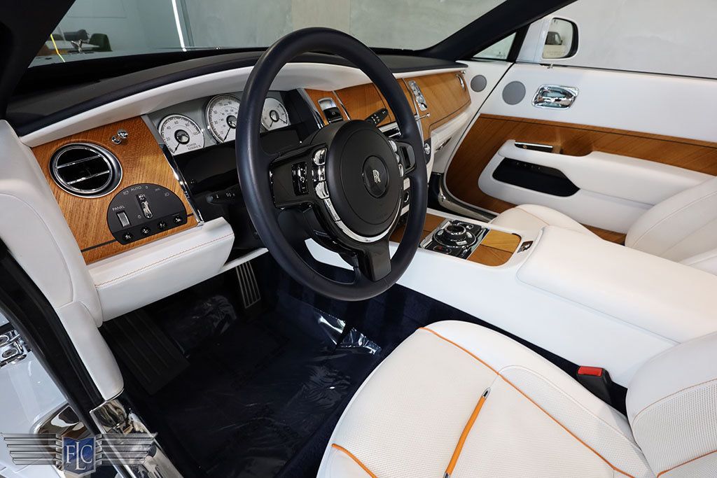 2018 Rolls-Royce Dawn Convertible - 22503993 - 29