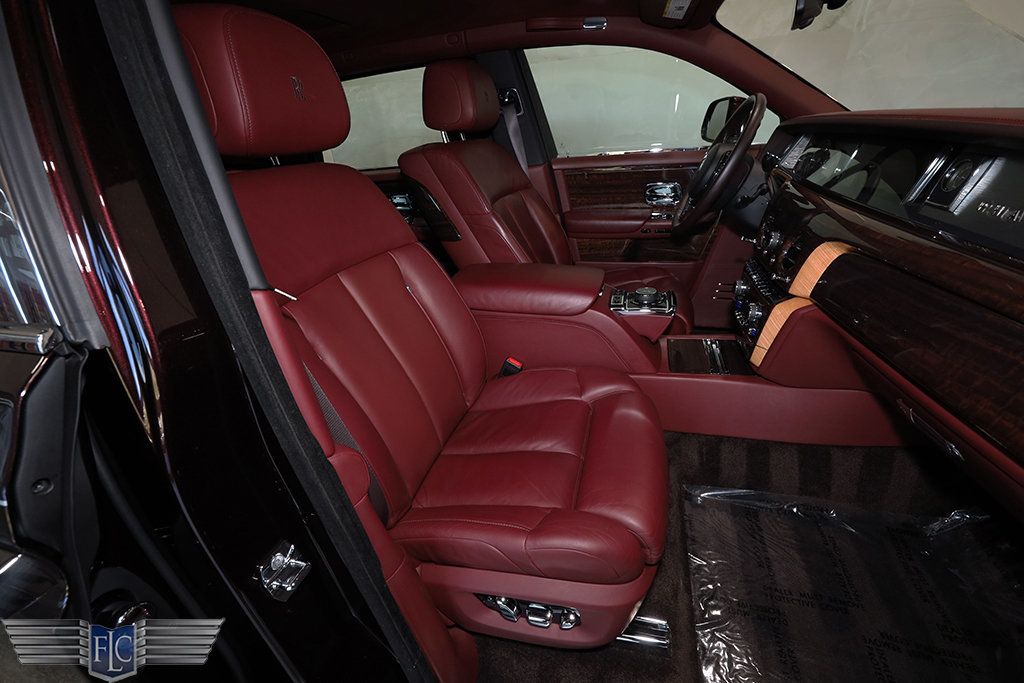 2018 Rolls-Royce Phantom Extended Wheelbase Sedan - 23067531 - 17
