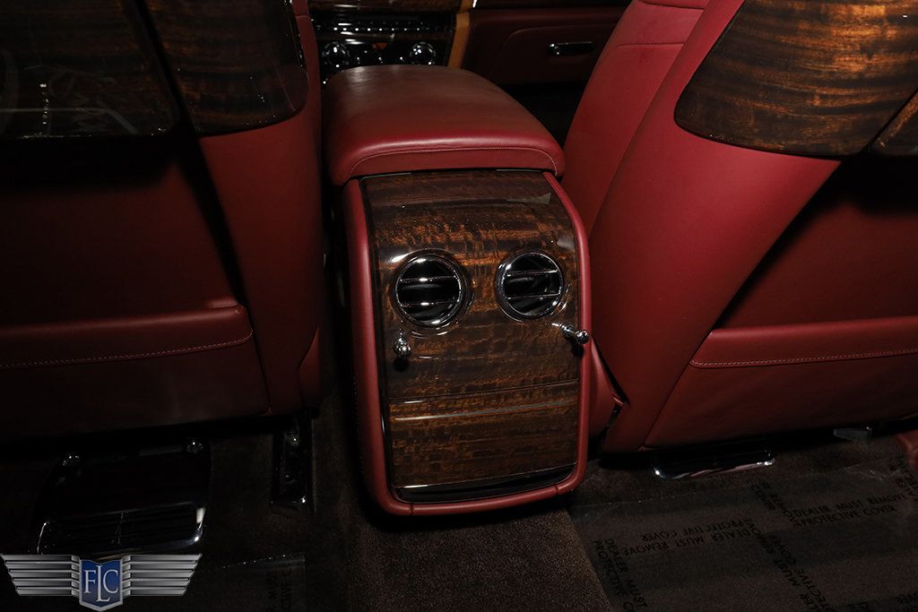 2018 Rolls-Royce Phantom Extended Wheelbase Sedan - 23067531 - 34