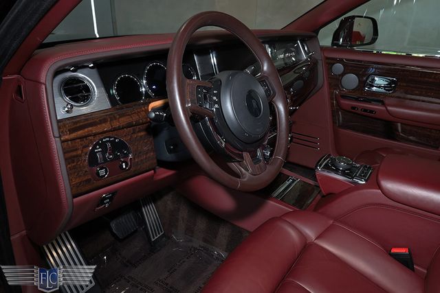 2018 Rolls-Royce Phantom Extended Wheelbase Sedan - 23067531 - 37