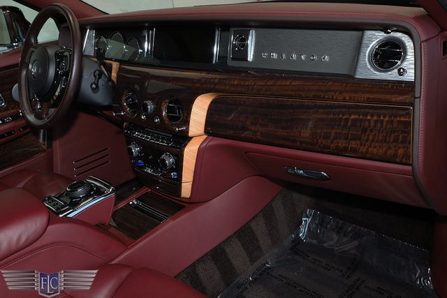 2018 Rolls-Royce Phantom Extended Wheelbase Sedan - 23067531 - 38