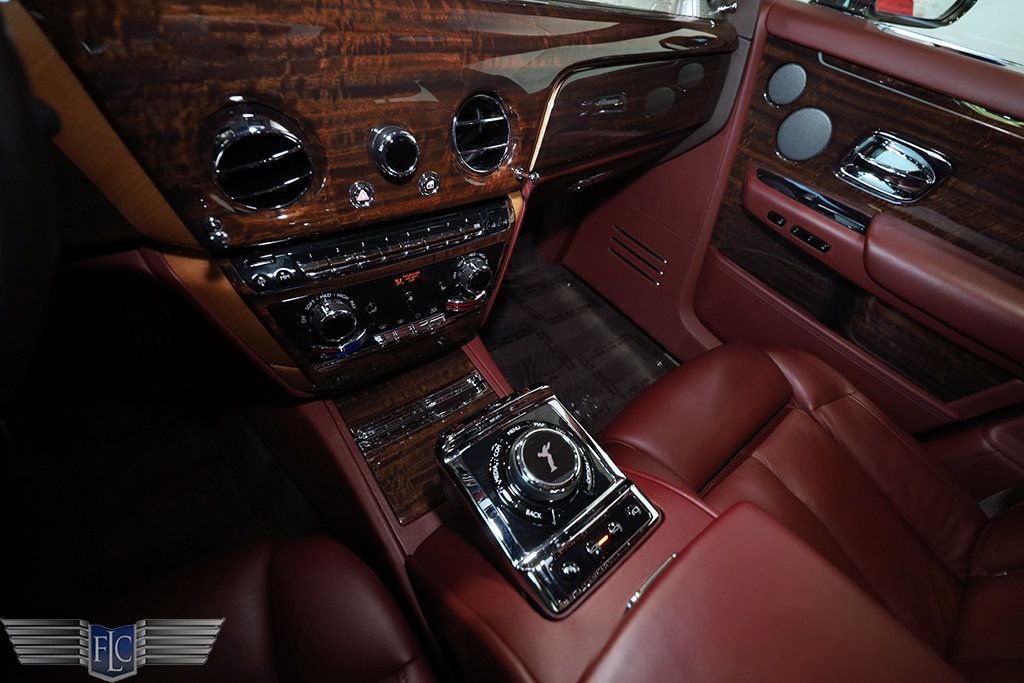 2018 Rolls-Royce Phantom Extended Wheelbase Sedan - 23067531 - 44