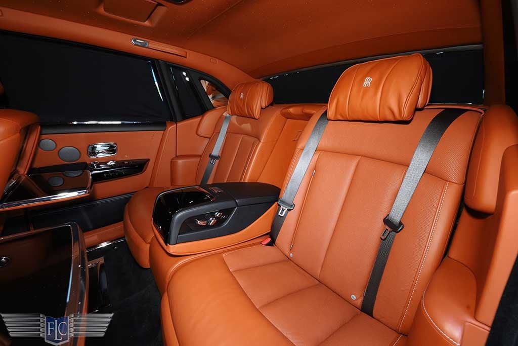 2018 Rolls-Royce Phantom Sedan - 22550698 - 38