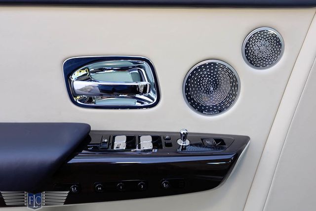 2018 Rolls-Royce Phantom Sedan - 22718398 - 12
