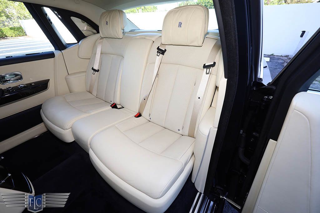 2018 Rolls-Royce Phantom Sedan - 22718398 - 15