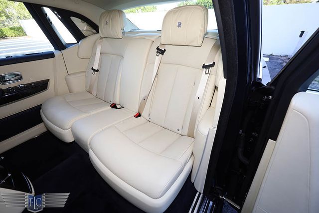 2018 Rolls-Royce Phantom Sedan - 22718398 - 15