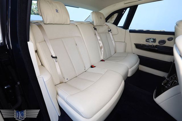 2018 Rolls-Royce Phantom Sedan - 22718398 - 16