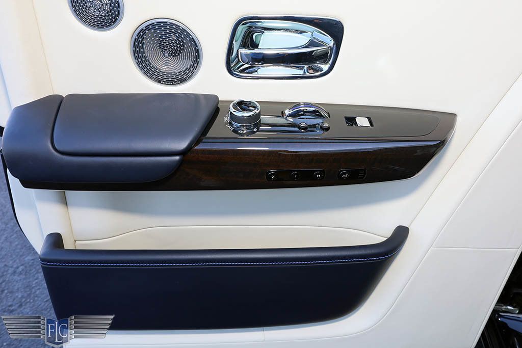 2018 Rolls-Royce Phantom Sedan - 22718398 - 18