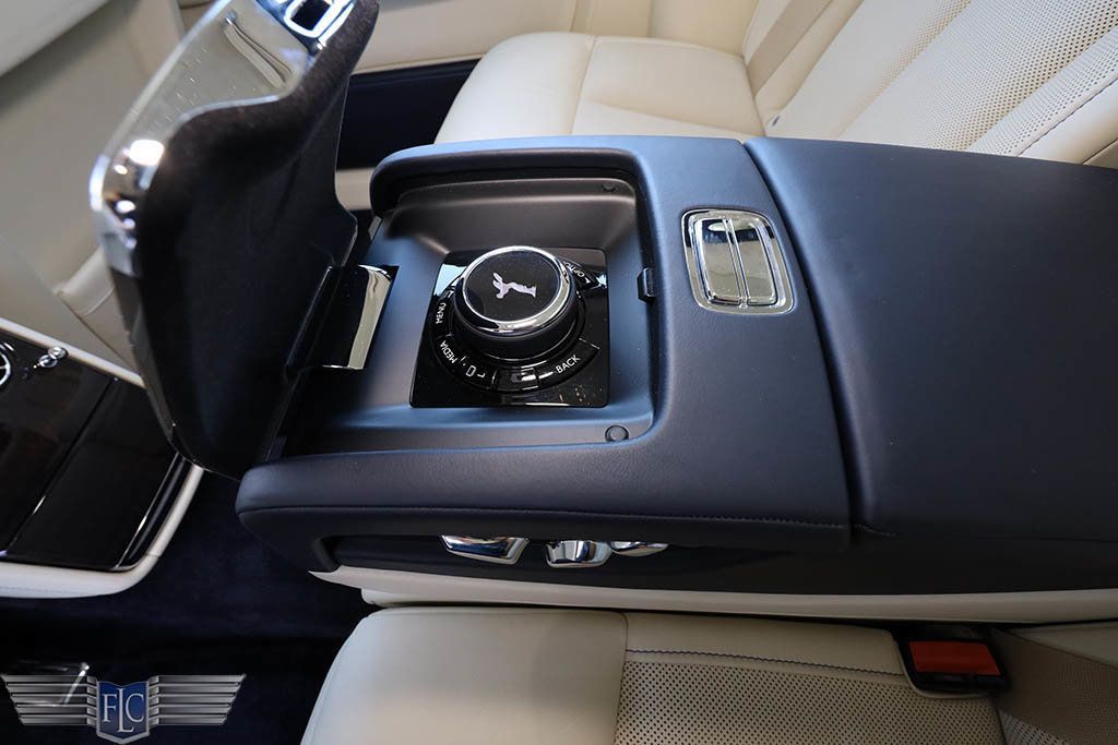 2018 Rolls-Royce Phantom Sedan - 22718398 - 22