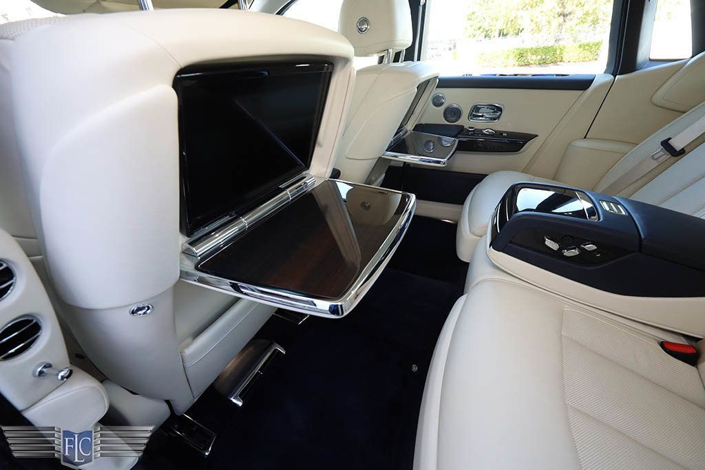 2018 Rolls-Royce Phantom Sedan - 22718398 - 23