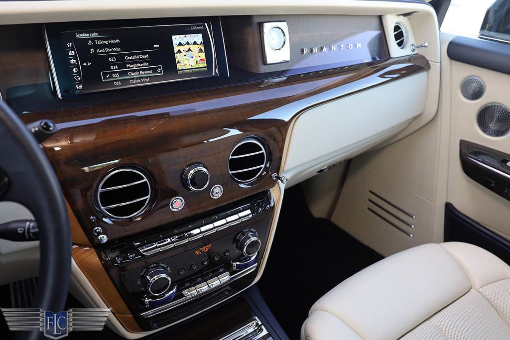 2018 Rolls-Royce Phantom Sedan - 22718398 - 35