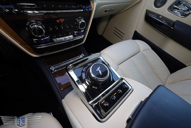 2018 Rolls-Royce Phantom Sedan - 22718398 - 42
