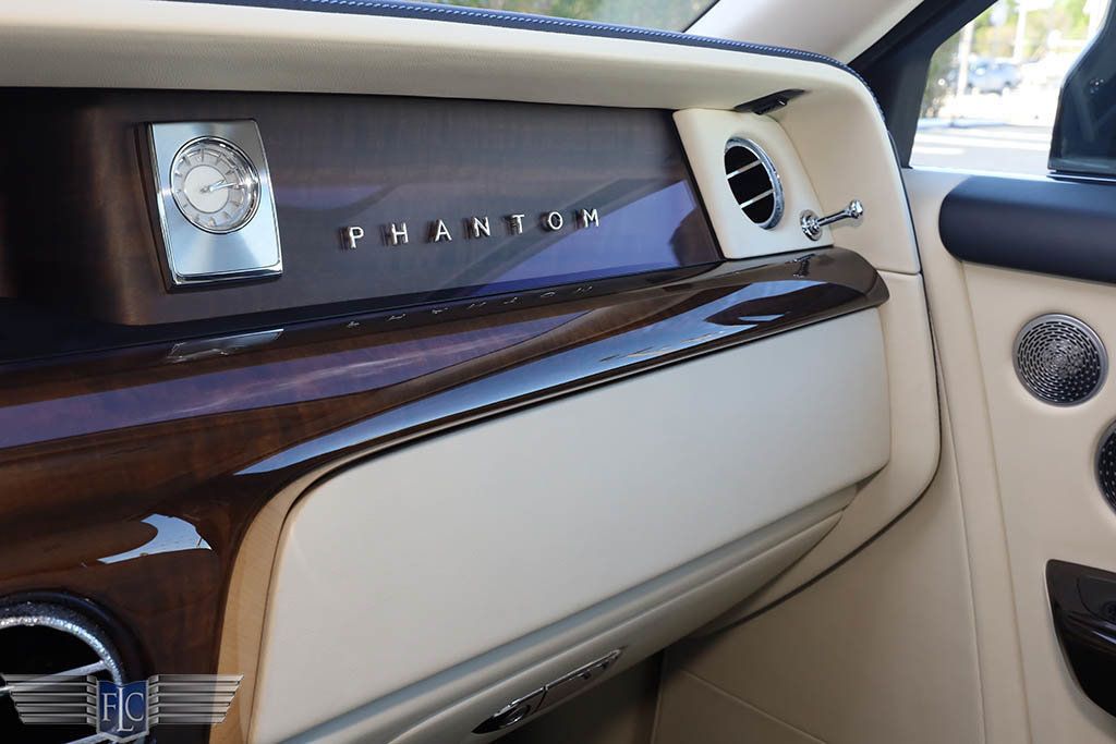 2018 Rolls-Royce Phantom Sedan - 22718398 - 44