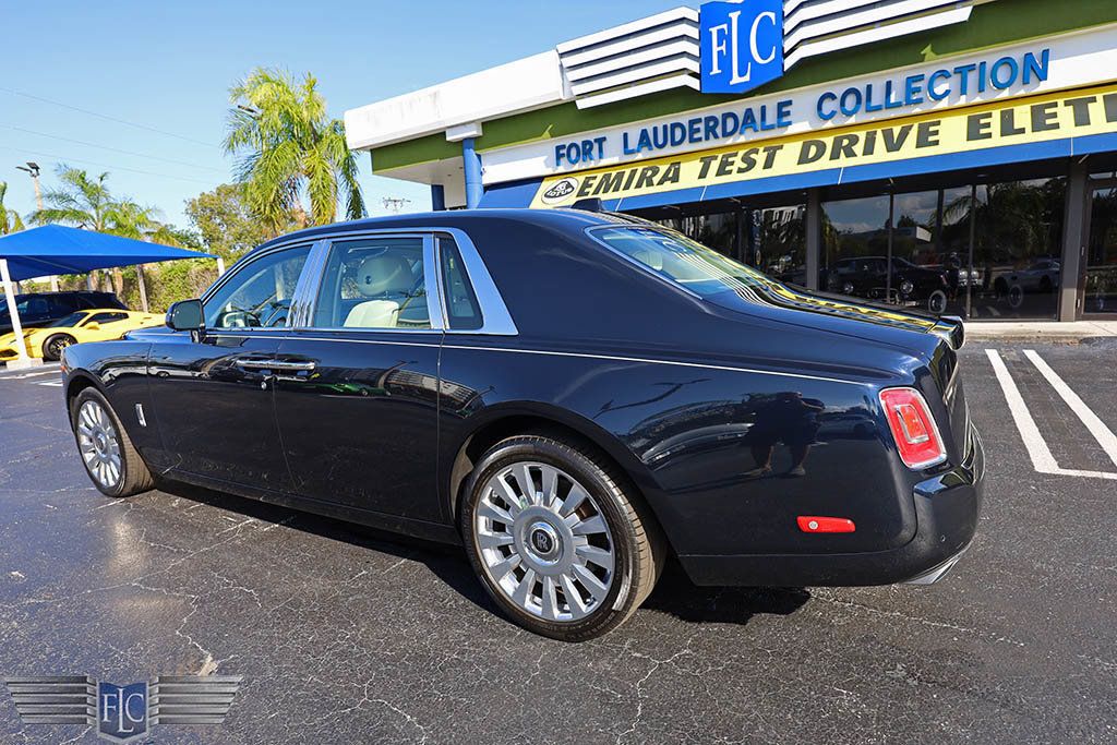 2018 Rolls-Royce Phantom Sedan - 22718398 - 5