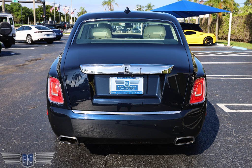 2018 Rolls-Royce Phantom Sedan - 22718398 - 7