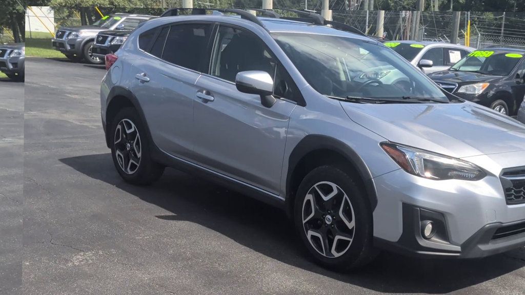 Subaru Crosstrek photo 2