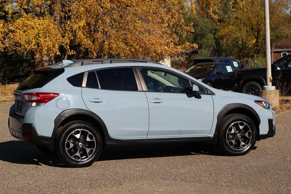 2018 Subaru Crosstrek 2.0i Premium photo 2