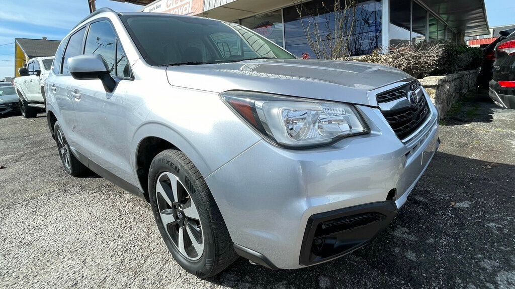 2018 Subaru Forester Premium photo 4